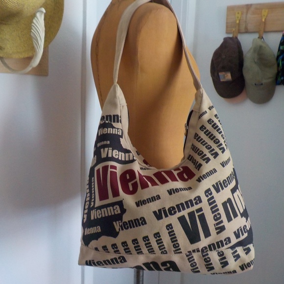 Vienna Tan Canvas Tote Bag NWOT - Picture 2 of 8